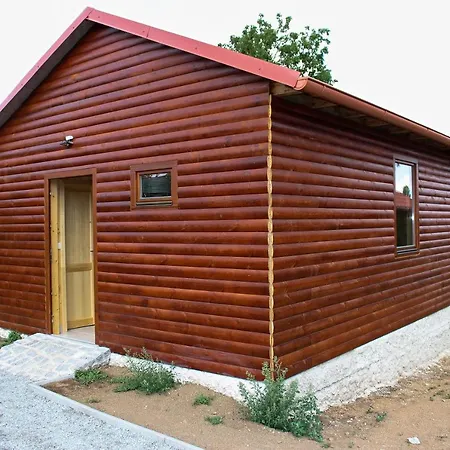 U Cvrku アパート