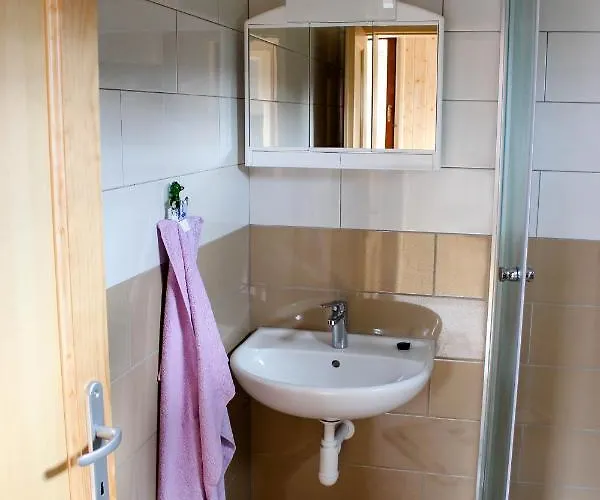 アパート U Cvrku